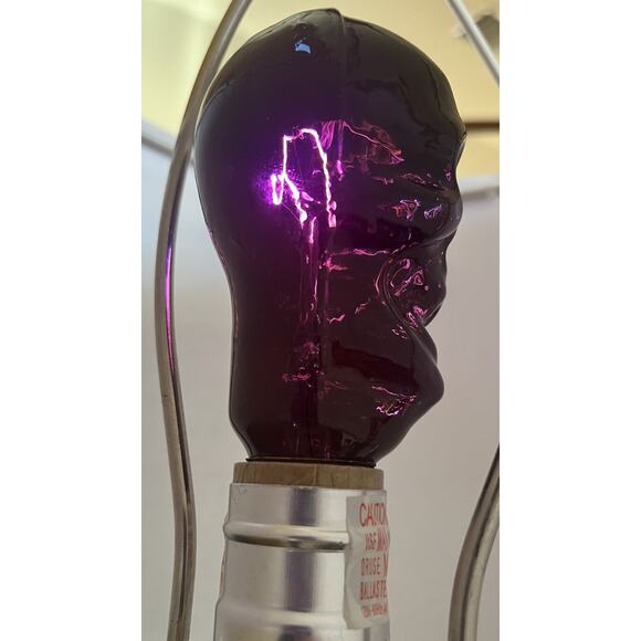 VTG Skull 90’s Purple Black Light Bulb Goth Gothic Scary Blacklite Halloween 3D - Picture 2 of 14